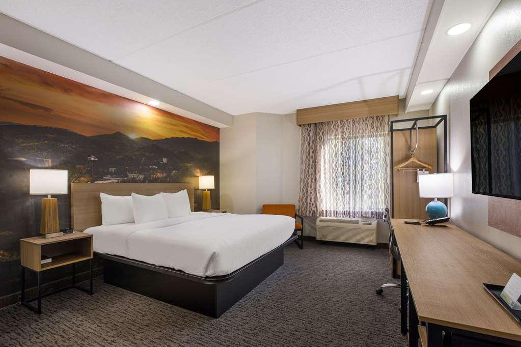 Clarion Pointe Sevierville-Pigeon Forge Værelse billede