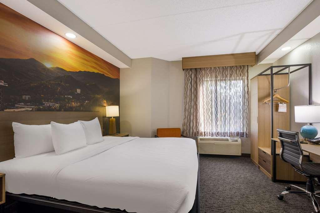 Clarion Pointe Sevierville-Pigeon Forge Værelse billede